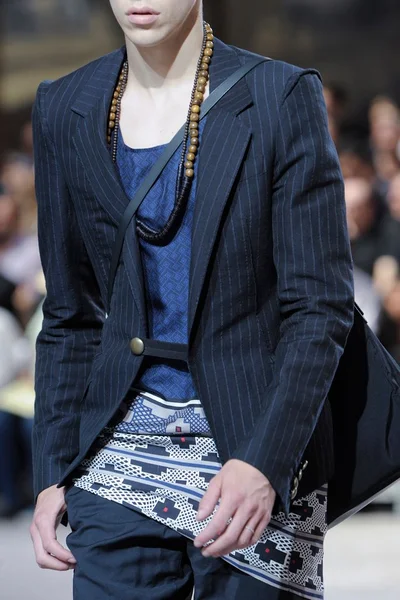 Look 65